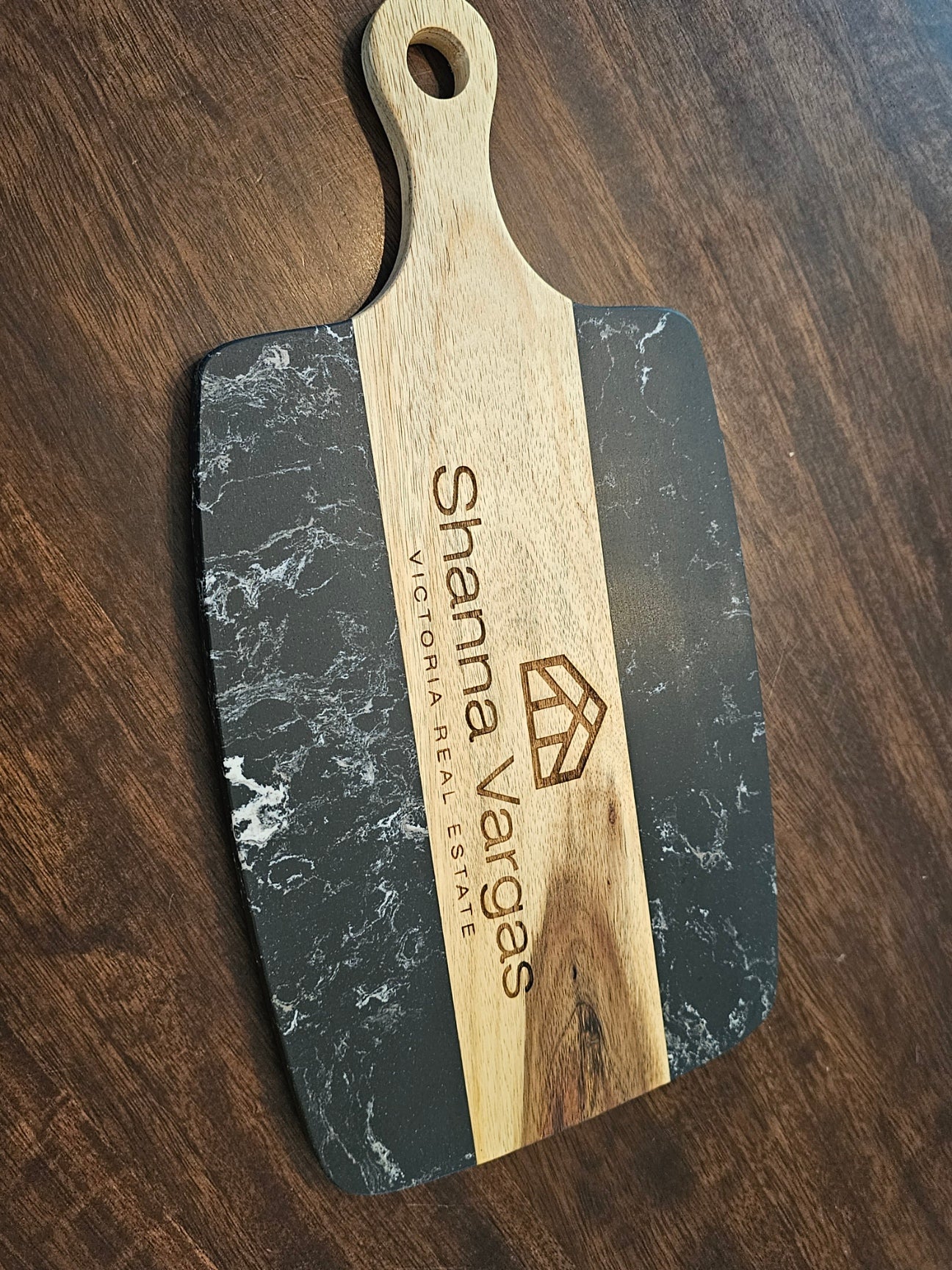 Custom Engraved Marble & Wood Cheese Board – Personalized Charcuterie Gift
