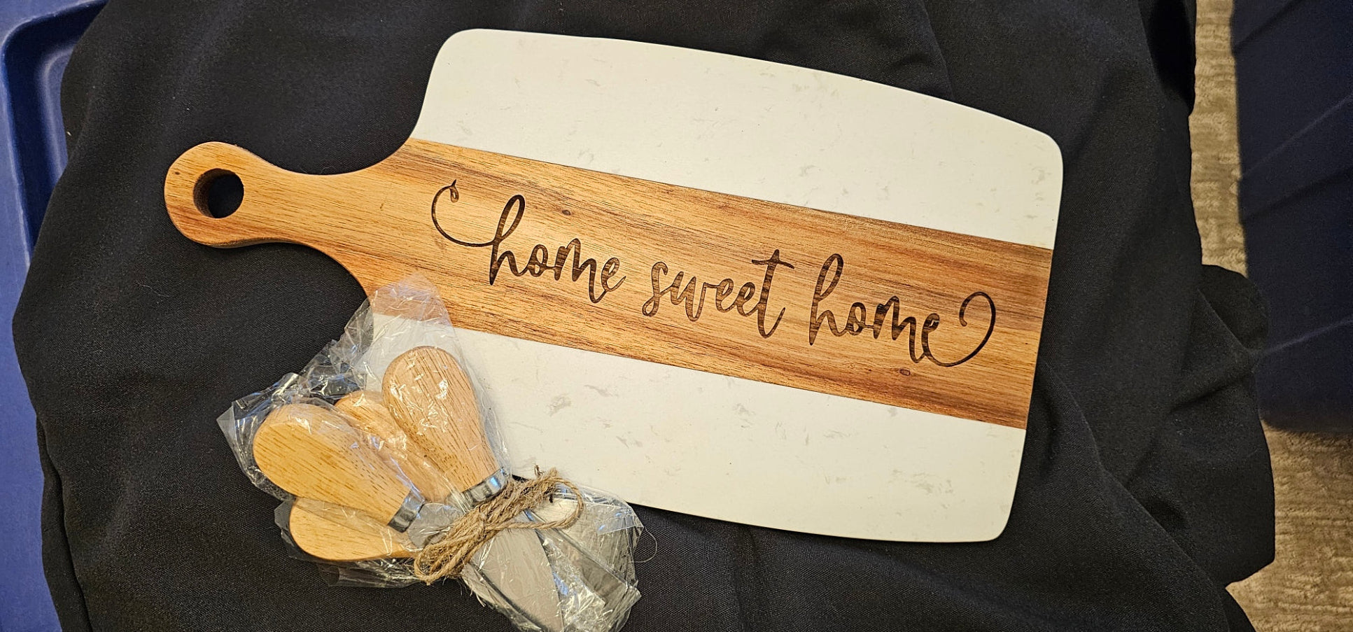 Custom Engraved Marble & Wood Cheese Board – Personalized Charcuterie Gift