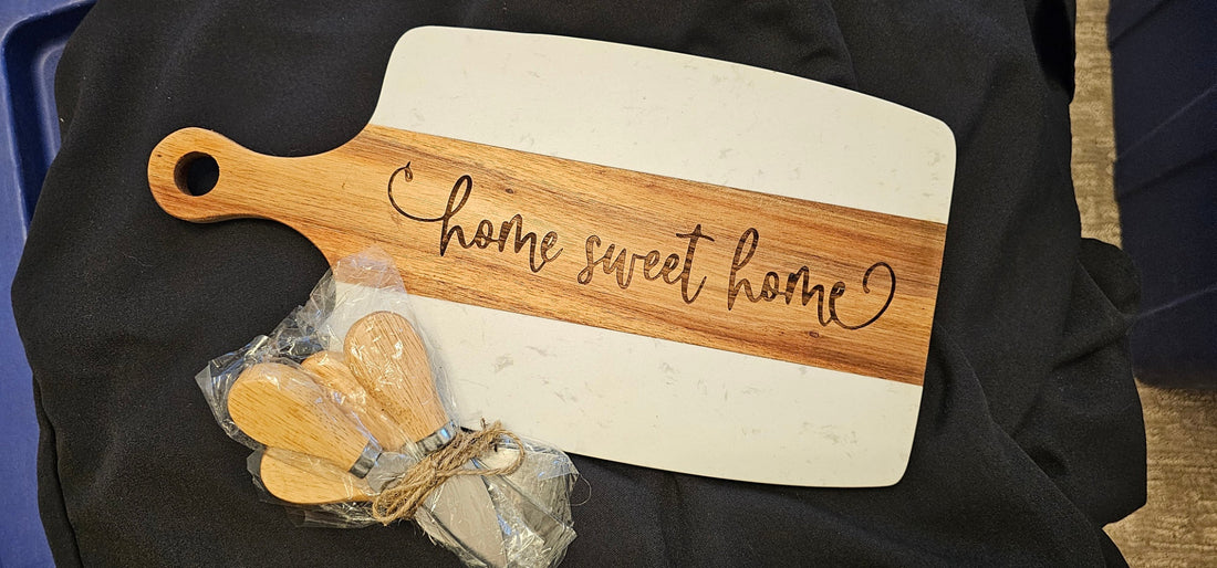 Custom Engraved Marble & Wood Cheese Board – Personalized Charcuterie Gift