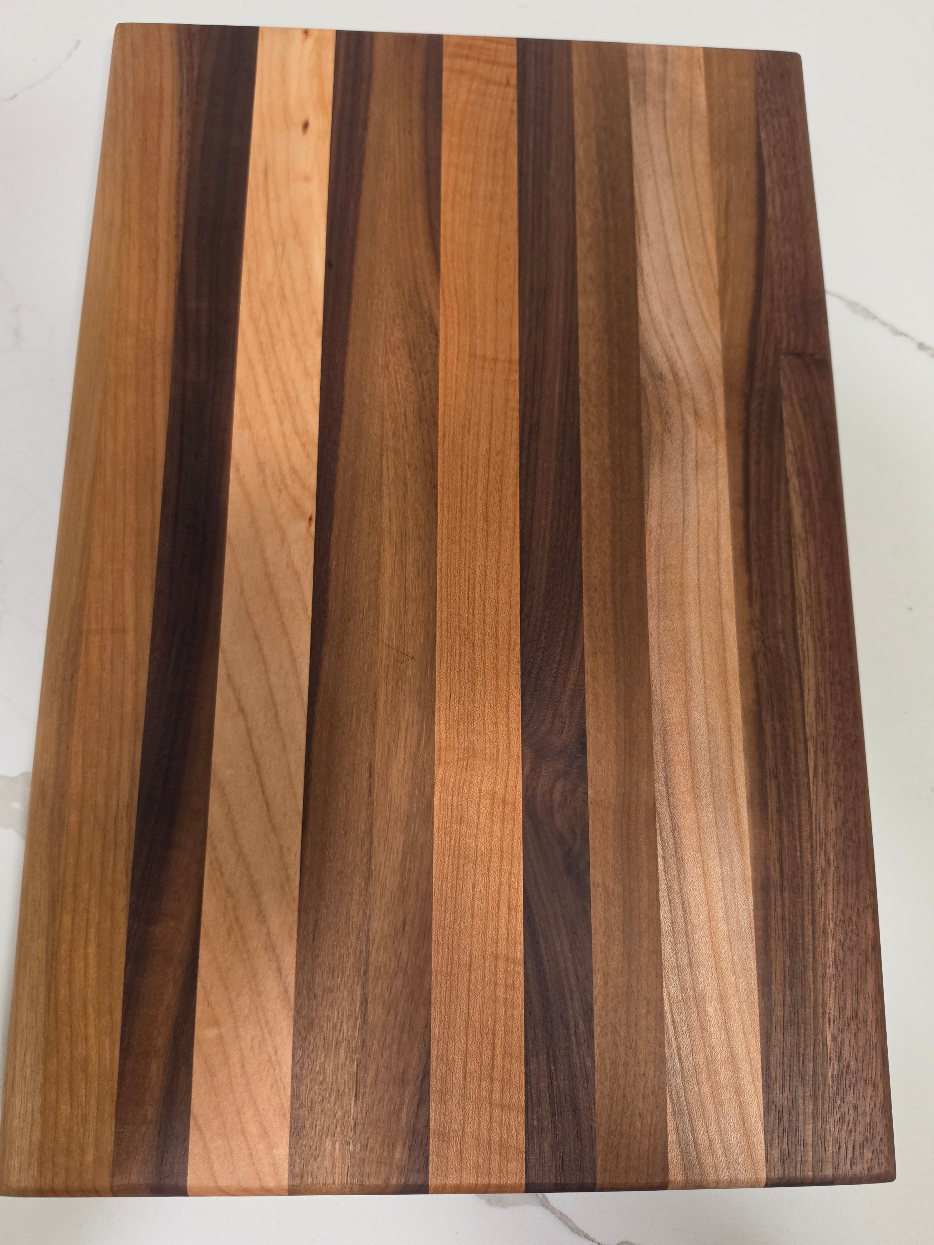 Edge Grain Walnut and Maple Cutting Board