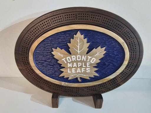 Toronto Maple Leafs Cribbage board with stand